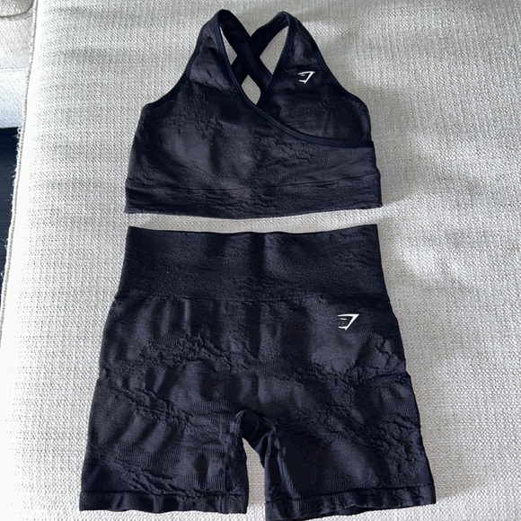 Adapt Camo Sports Bra & Bike Short Set- Barely Used - Picture 5 of 9